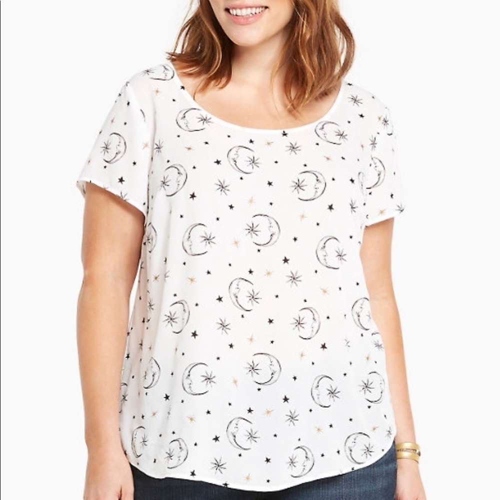 EUC Torrid Moon & Stars Print Blouse